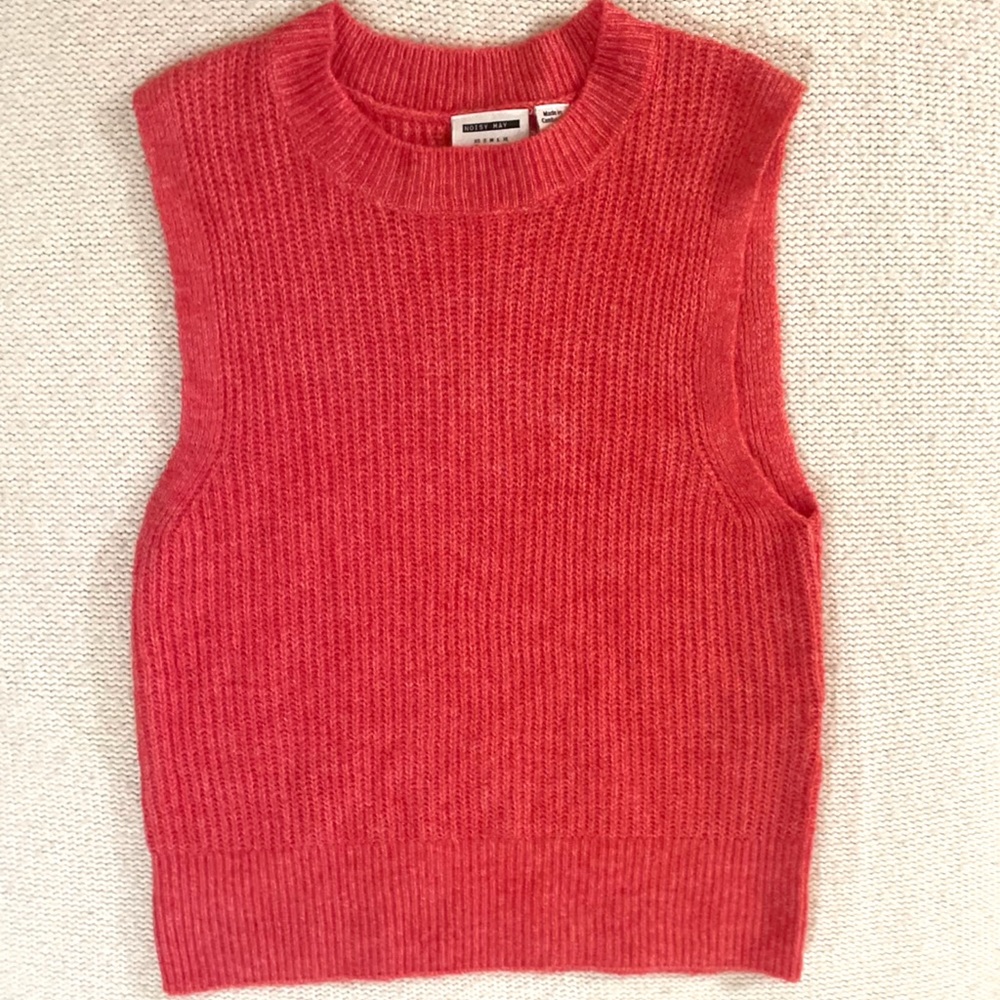Scoop Neck Sweater Vest